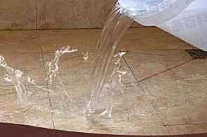 化德漏水维修 免砸砖防水材料该如何施工